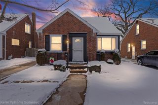 23221 Forest Street, Oak Park, MI 48237