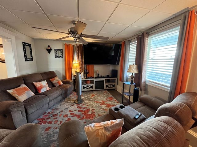 552 E 21 Street, Erie, PA 16503