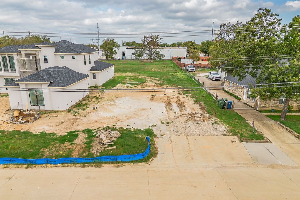 601 Dallas Drive, Roanoke, TX 76262 — exterior