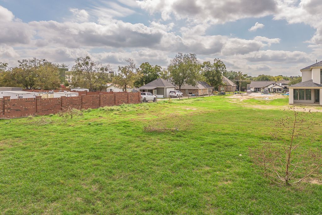 601 Dallas Drive, Roanoke, TX 76262 — photo 4
