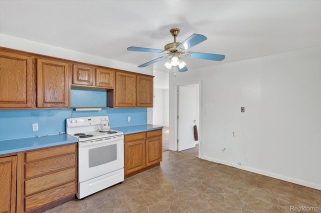 1392 Winfield Drive, Clayton Charter Township, MI 48473