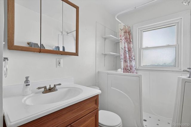 1392 Winfield Drive, Clayton Charter Township, MI 48473
