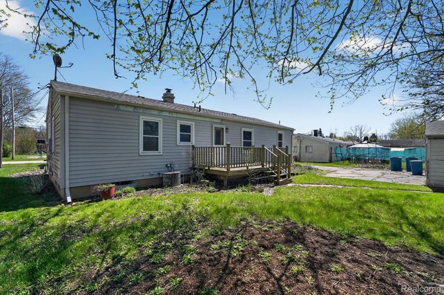 1392 Winfield Drive, Clayton Charter Township, MI 48473