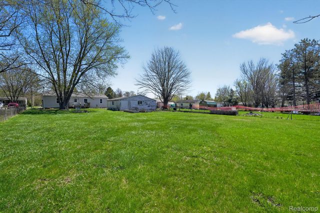 1392 Winfield Drive, Clayton Charter Township, MI 48473