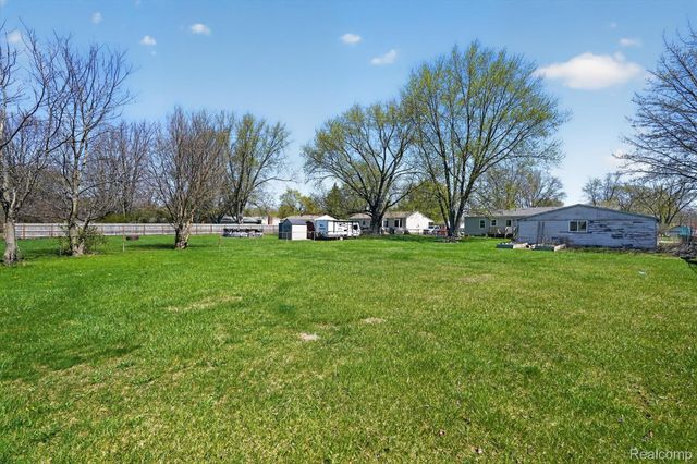 1392 Winfield Drive, Clayton Charter Township, MI 48473