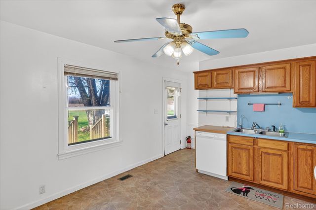 1392 Winfield Drive, Clayton Charter Township, MI 48473