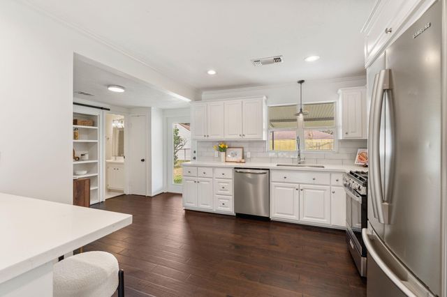 2226 Chantilly Lane, Houston, TX 77018