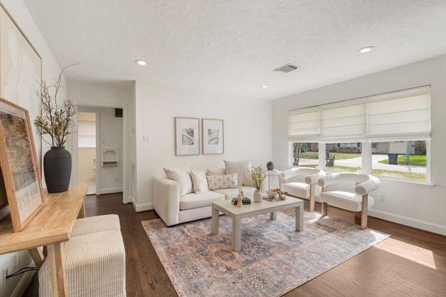 2226 Chantilly Lane, Houston, TX 77018