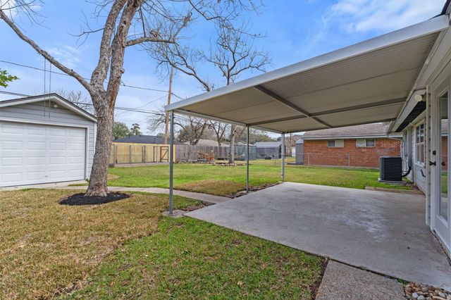 2226 Chantilly Lane, Houston, TX 77018