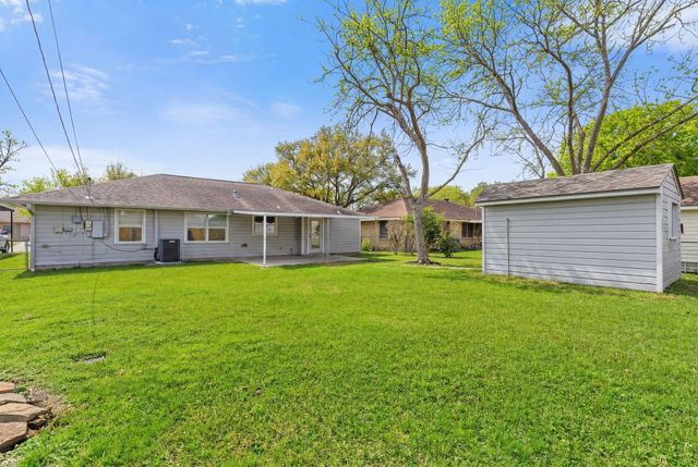 2226 Chantilly Lane, Houston, TX 77018