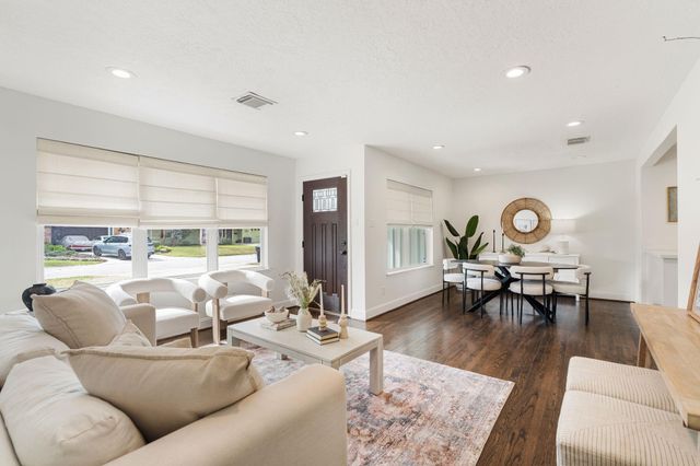 2226 Chantilly Lane, Houston, TX 77018