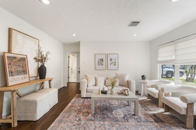 2226 Chantilly Lane, Houston, TX 77018