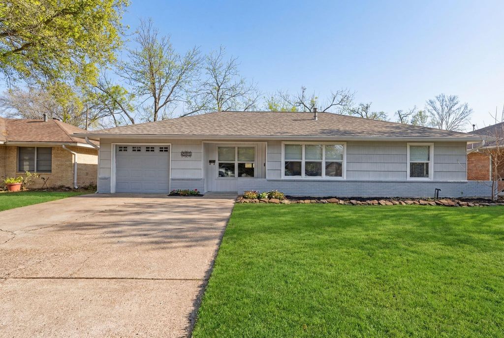 2226 Chantilly Lane, Houston, TX 77018