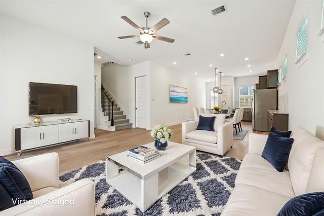 553 Morning Tide Lane, Kemah, TX 77565