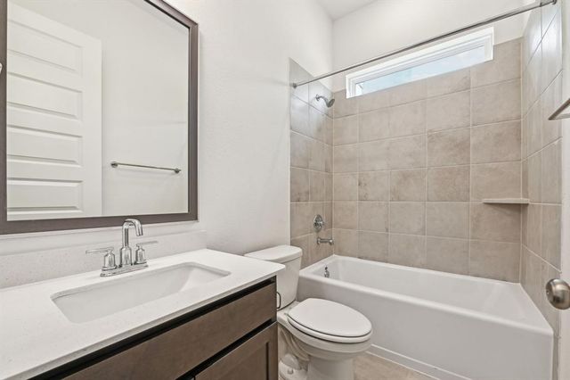 553 Morning Tide Lane, Kemah, TX 77565