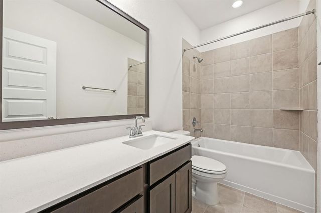 553 Morning Tide Lane, Kemah, TX 77565