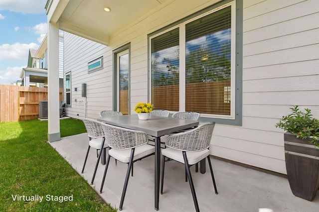 553 Morning Tide Lane, Kemah, TX 77565