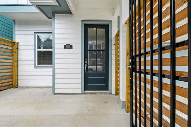 553 Morning Tide Lane, Kemah, TX 77565