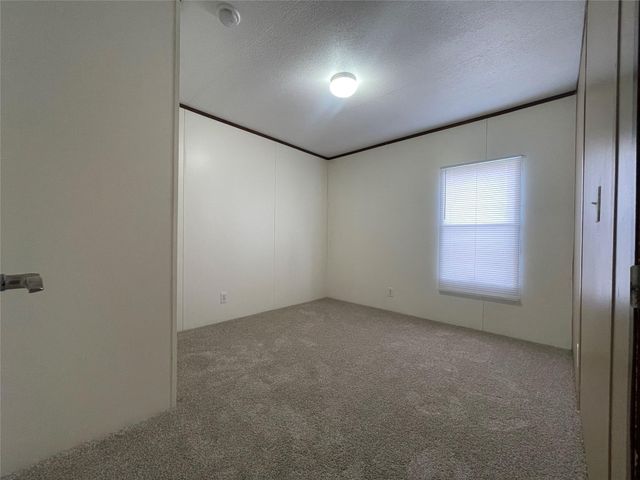 443 W Lone Oak Road, Onalaska, TX 77360