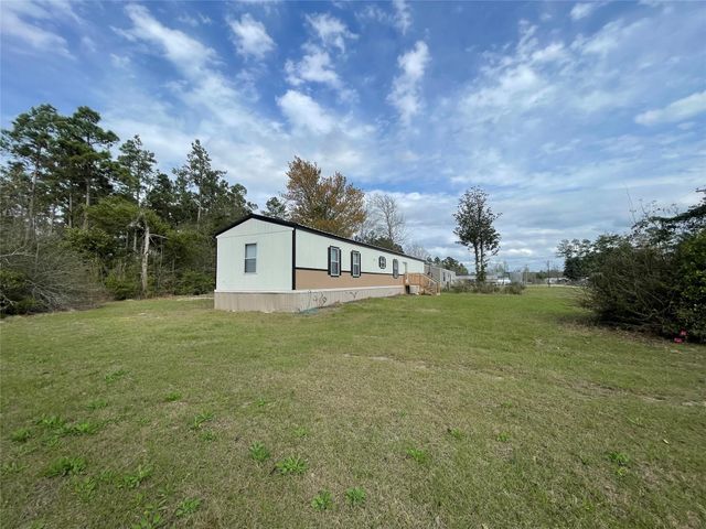 443 W Lone Oak Road, Onalaska, TX 77360
