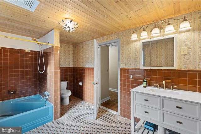 107 N OHIO TRL, Medford, NJ 08055