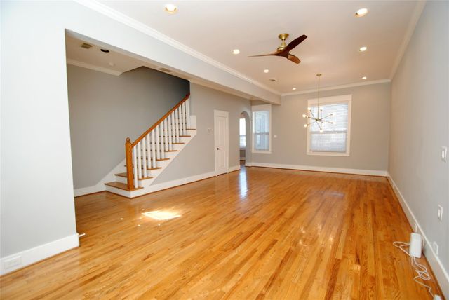 1030 W 16th Street, Houston, TX 77008