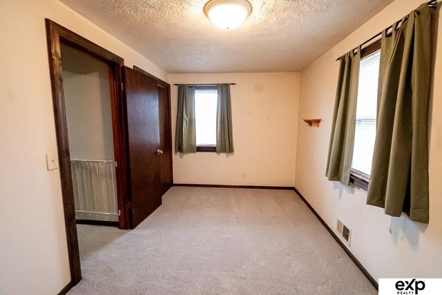 3216 N 80 Street, Omaha, NE 68134