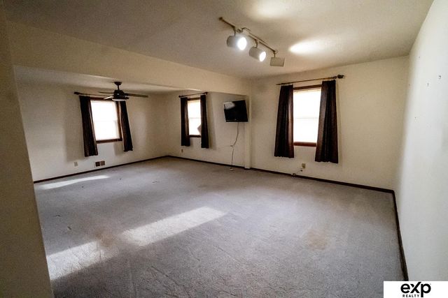 3216 N 80 Street, Omaha, NE 68134