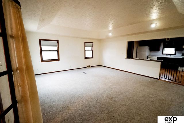 3216 N 80 Street, Omaha, NE 68134