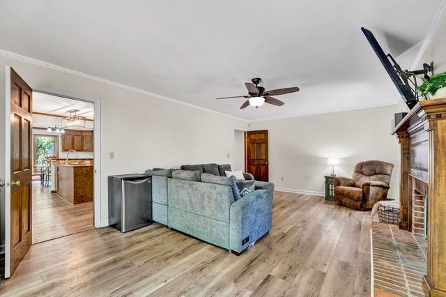 105 Summer Creek Court, Greer, SC 29650