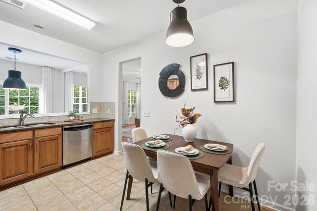 9247 Mcalwaine Preserve Avenue, Charlotte, NC 28277