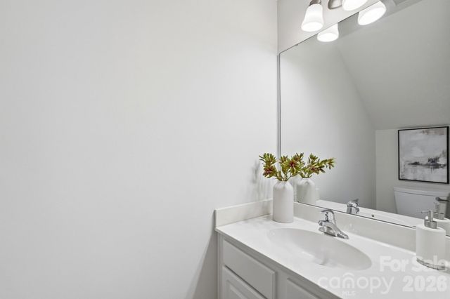 9247 Mcalwaine Preserve Avenue, Charlotte, NC 28277