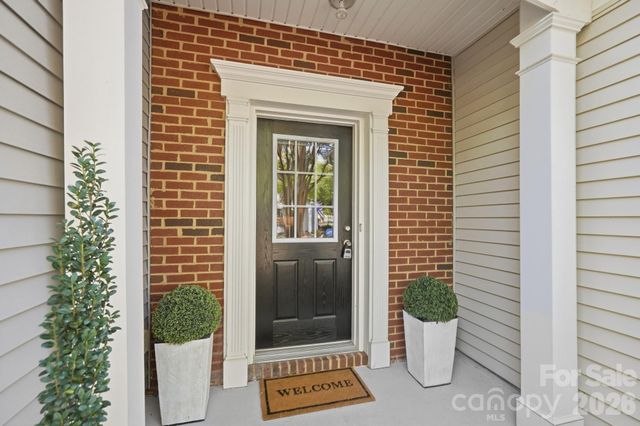 9247 Mcalwaine Preserve Avenue, Charlotte, NC 28277