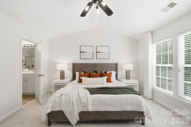 9247 Mcalwaine Preserve Avenue, Charlotte, NC 28277