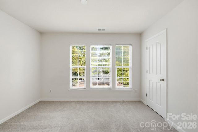 9247 Mcalwaine Preserve Avenue, Charlotte, NC 28277