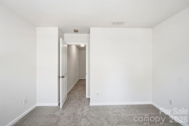 9247 Mcalwaine Preserve Avenue, Charlotte, NC 28277