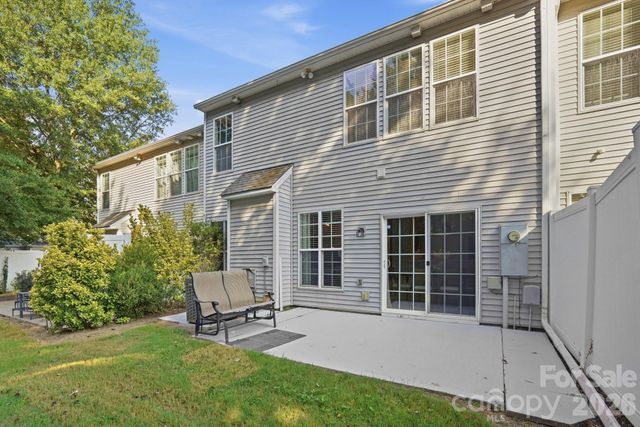 9247 Mcalwaine Preserve Avenue, Charlotte, NC 28277