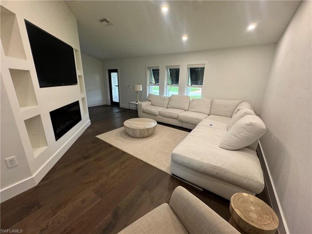 27500 Suffridge DR, Bonita Springs, FL 34135