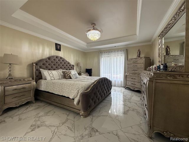 21523 Mackenzie Drive, Macomb, MI 48044