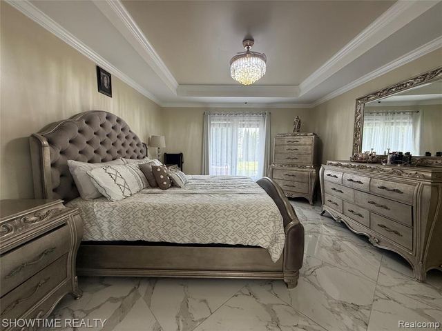 21523 Mackenzie Drive, Macomb, MI 48044