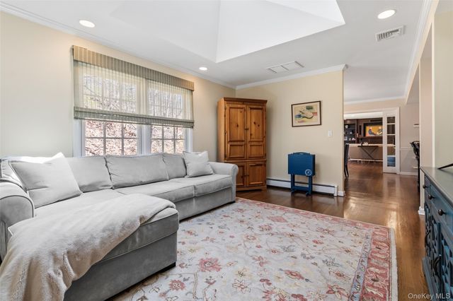 1 Hitching Post Lane, Chappaqua, NY 10514