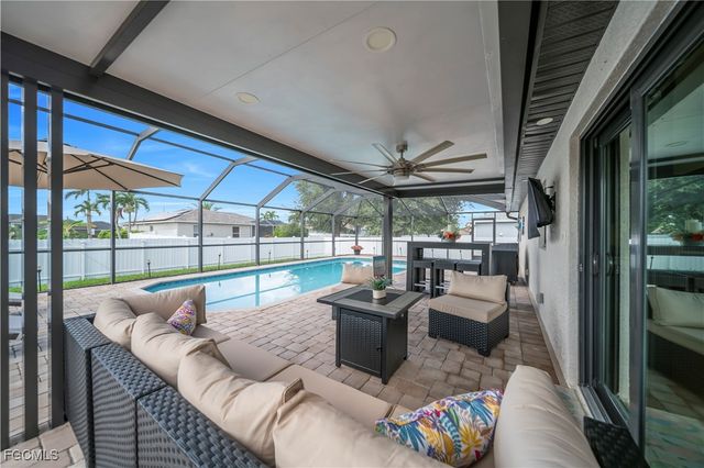 2120 SW 15th ST, Cape Coral, FL 33991