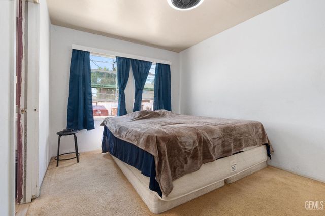 2615 Truxtun Avenue, Bakersfield, CA 93301