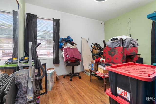 2615 Truxtun Avenue, Bakersfield, CA 93301