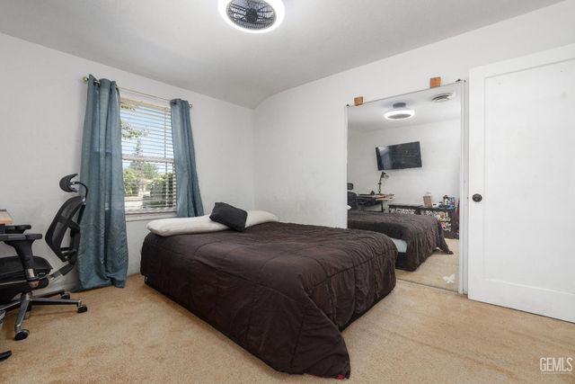 2615 Truxtun Avenue, Bakersfield, CA 93301