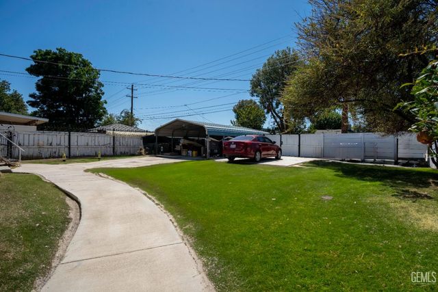 2615 Truxtun Avenue, Bakersfield, CA 93301