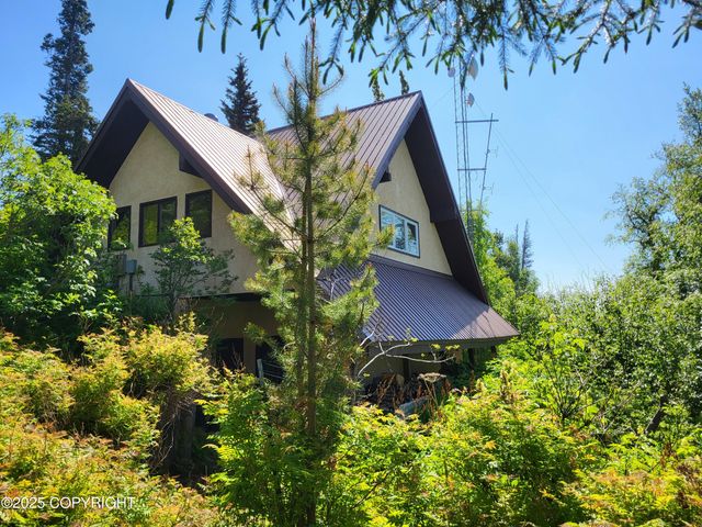 9921 Nearpoint Drive, Anchorage, AK 99507