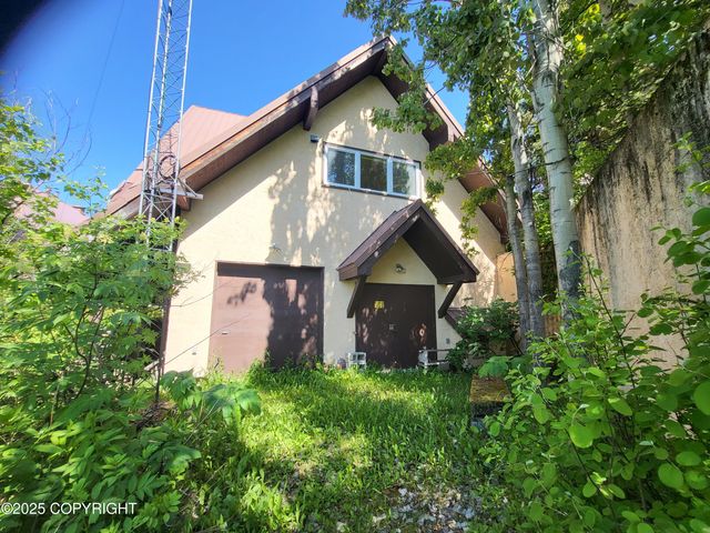 9921 Nearpoint Drive, Anchorage, AK 99507