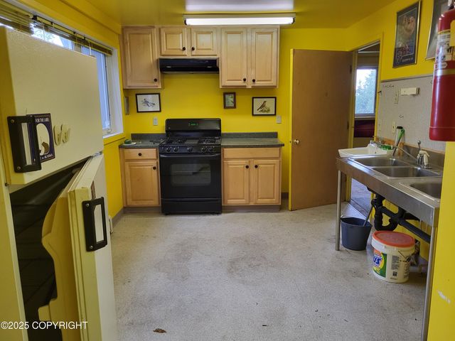 9921 Nearpoint Drive, Anchorage, AK 99507