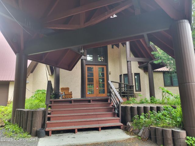 9921 Nearpoint Drive, Anchorage, AK 99507